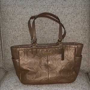 OFFERS WELCOME! AUTHENTIC COACH PURSE!